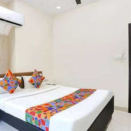 Fabhotel Fortune Residency 印多尔 外观 照片