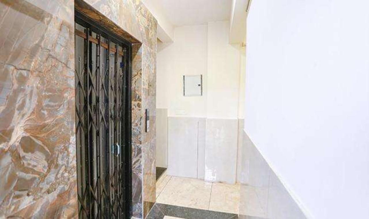 Fabhotel Fortune Residency 印多尔 外观 照片