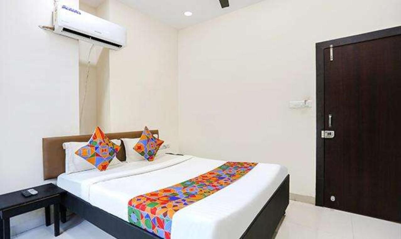 Fabhotel Fortune Residency 印多尔 外观 照片