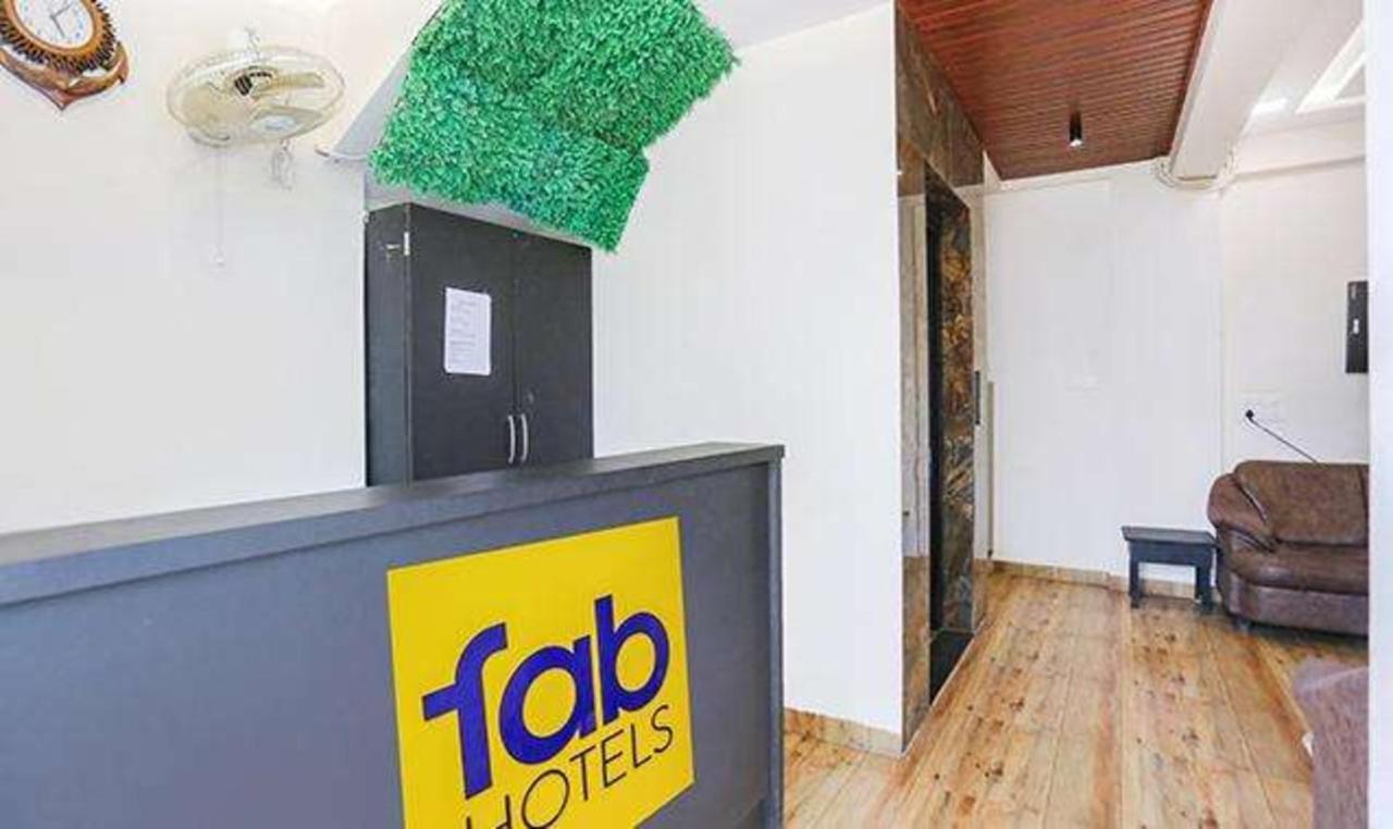 Fabhotel Fortune Residency 印多尔 外观 照片