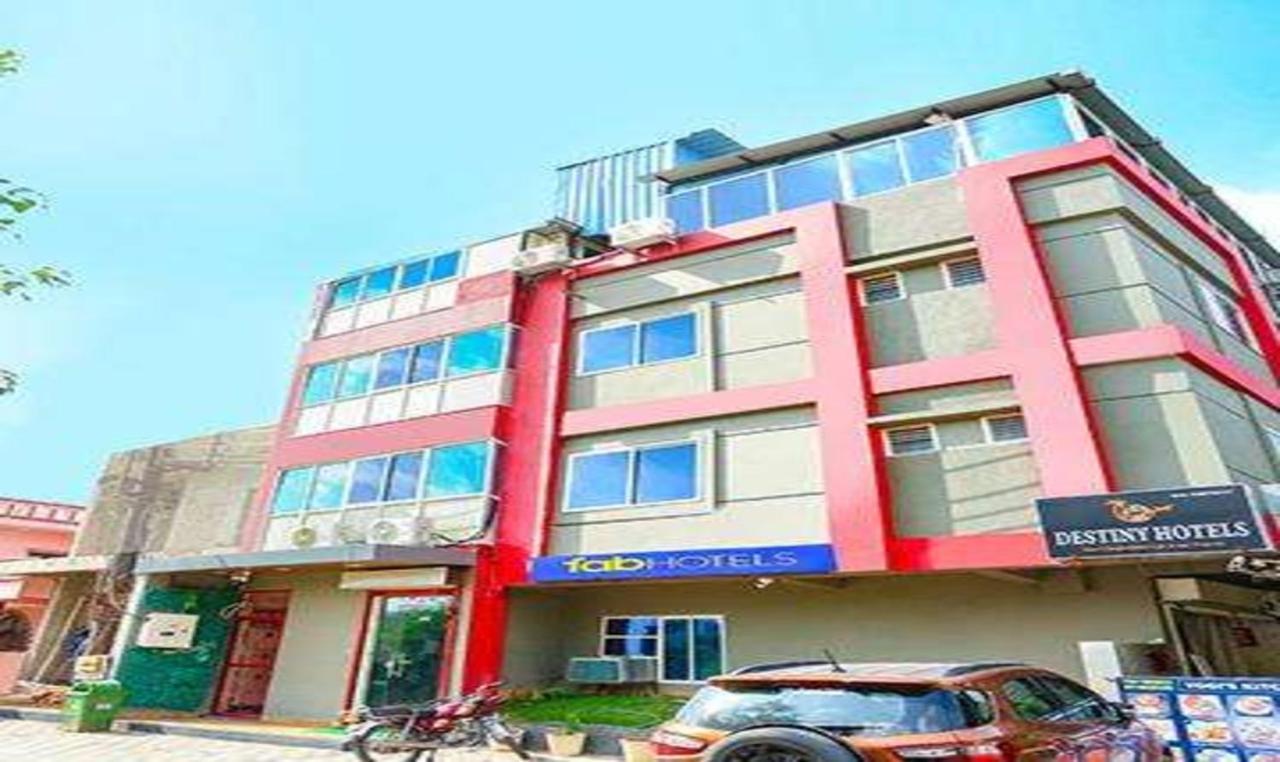 Fabhotel Fortune Residency 印多尔 外观 照片