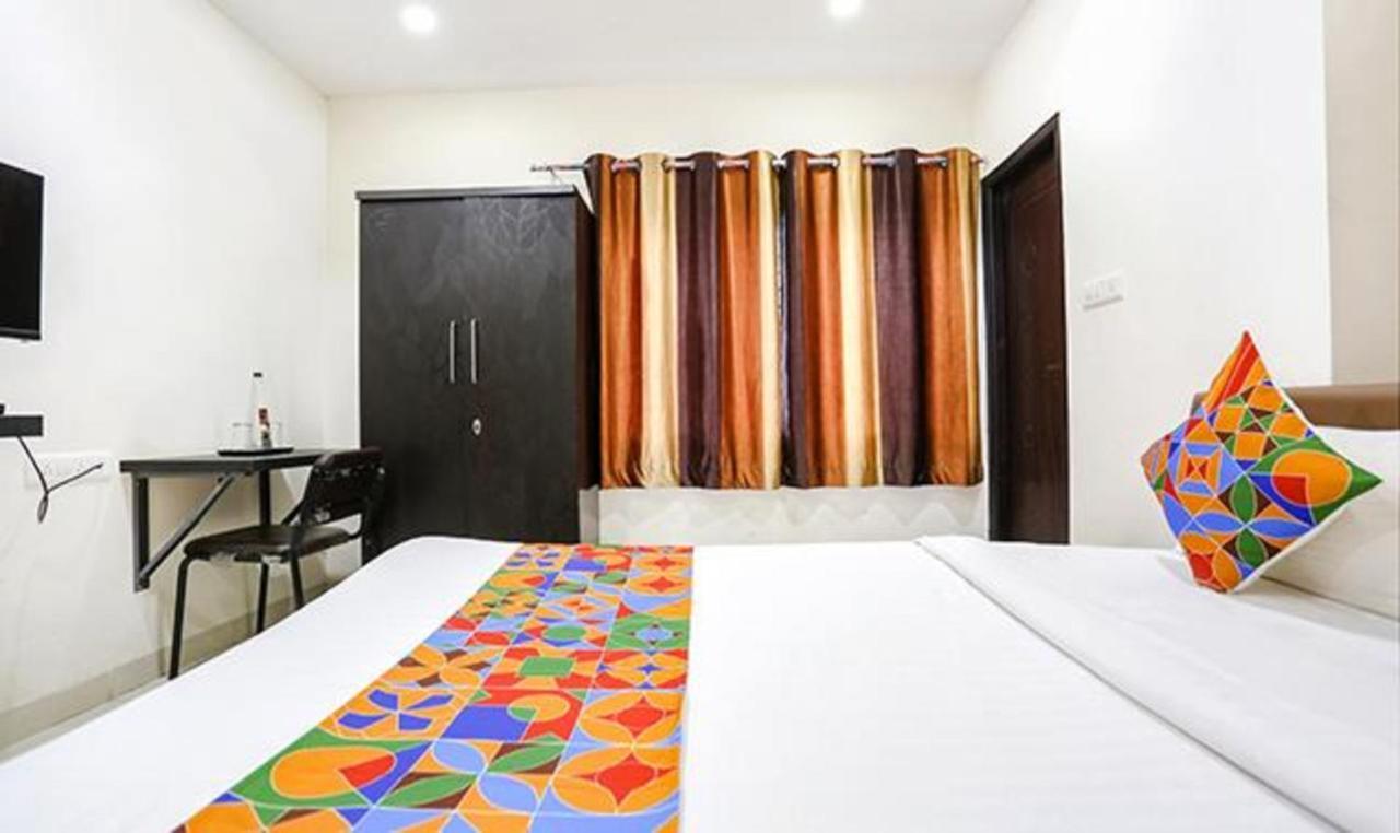 Fabhotel Fortune Residency 印多尔 外观 照片