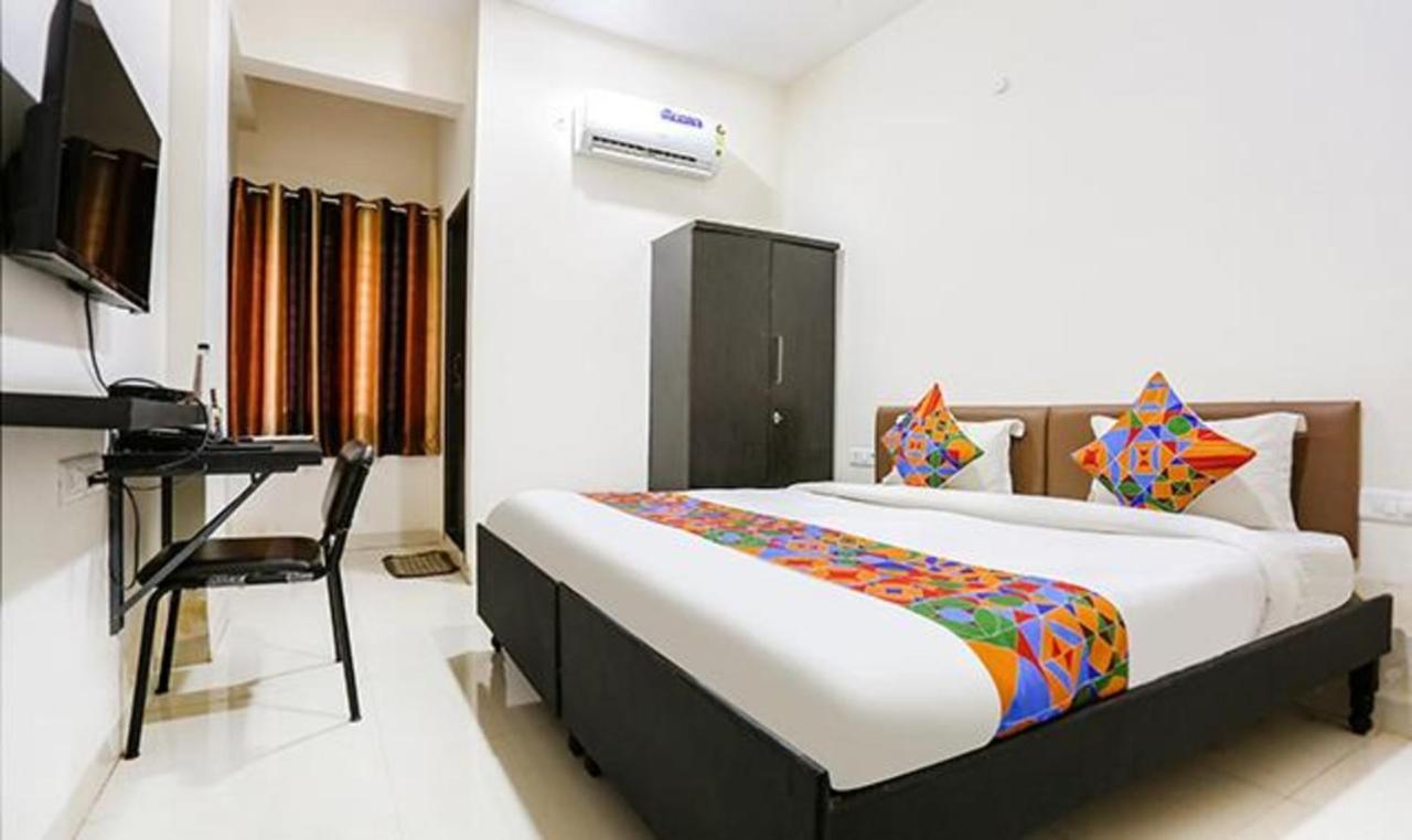 Fabhotel Fortune Residency 印多尔 外观 照片