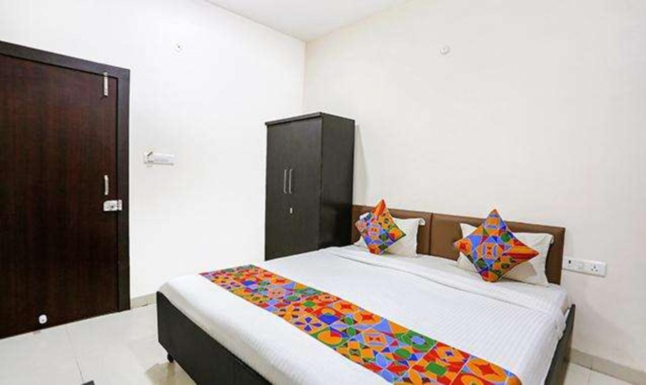 Fabhotel Fortune Residency 印多尔 外观 照片